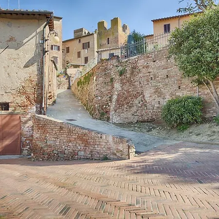 Tognazzi - Casa Il Giglio Apartment
