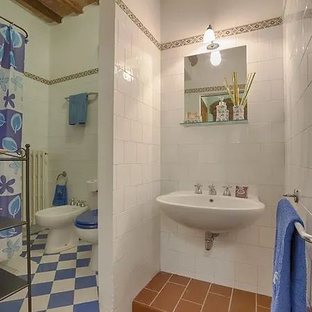 Tognazzi - Casa Il Giglio Apartmán