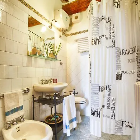 Tognazzi - Casa Il Giglio Apartmán *
